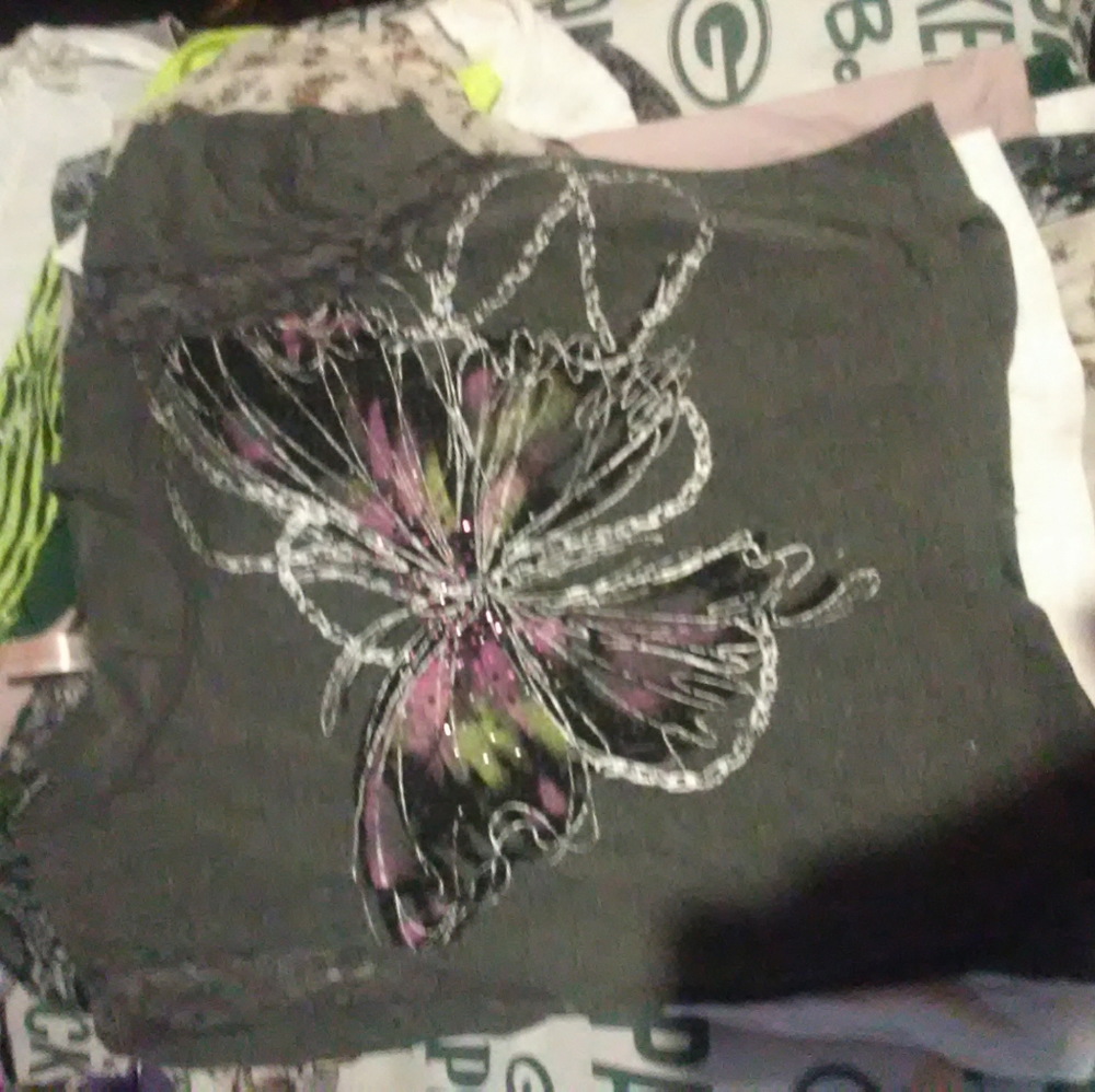 No boundaries top